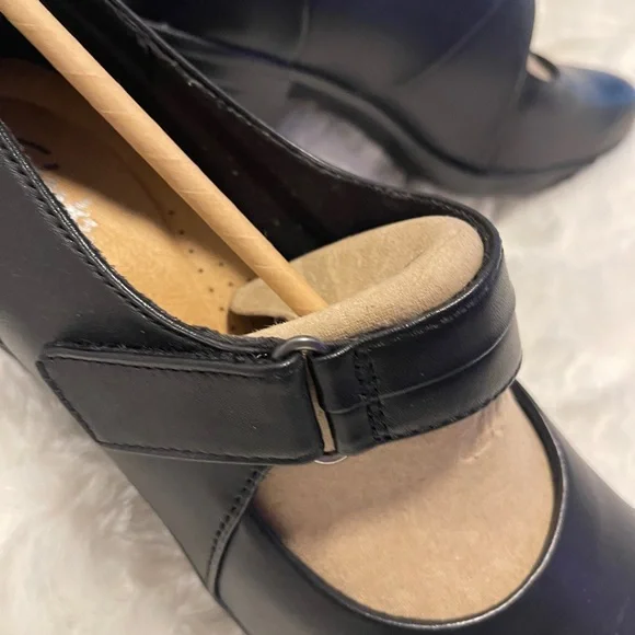 Clarks Women's Emslie Lulin Mary Jane Pump Black Size 9 1/2 M NWT - Picture 9 of 13